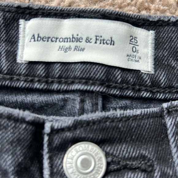Abercrombie and Fitch High Rise Dad Straight Leg Black Destroy Jeans - Picture 9 of 12